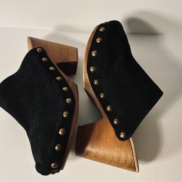 FREE PEOPLE..clogs - Picture 7 of 10